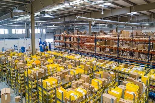 Ứng dụng in tem mã vạch trong kho hàng và logistics